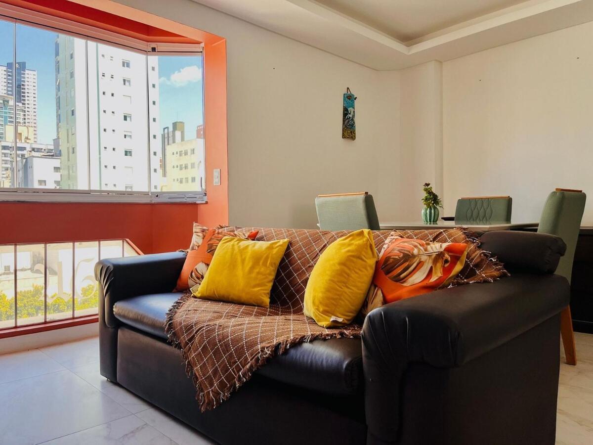 Curta! |197| Ape 2 Quartos Netflix Apartamento Balneario Camboriu